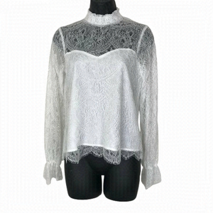NWT cupcakes and cashmere White Lace  Beautiful Blouse New Size XS